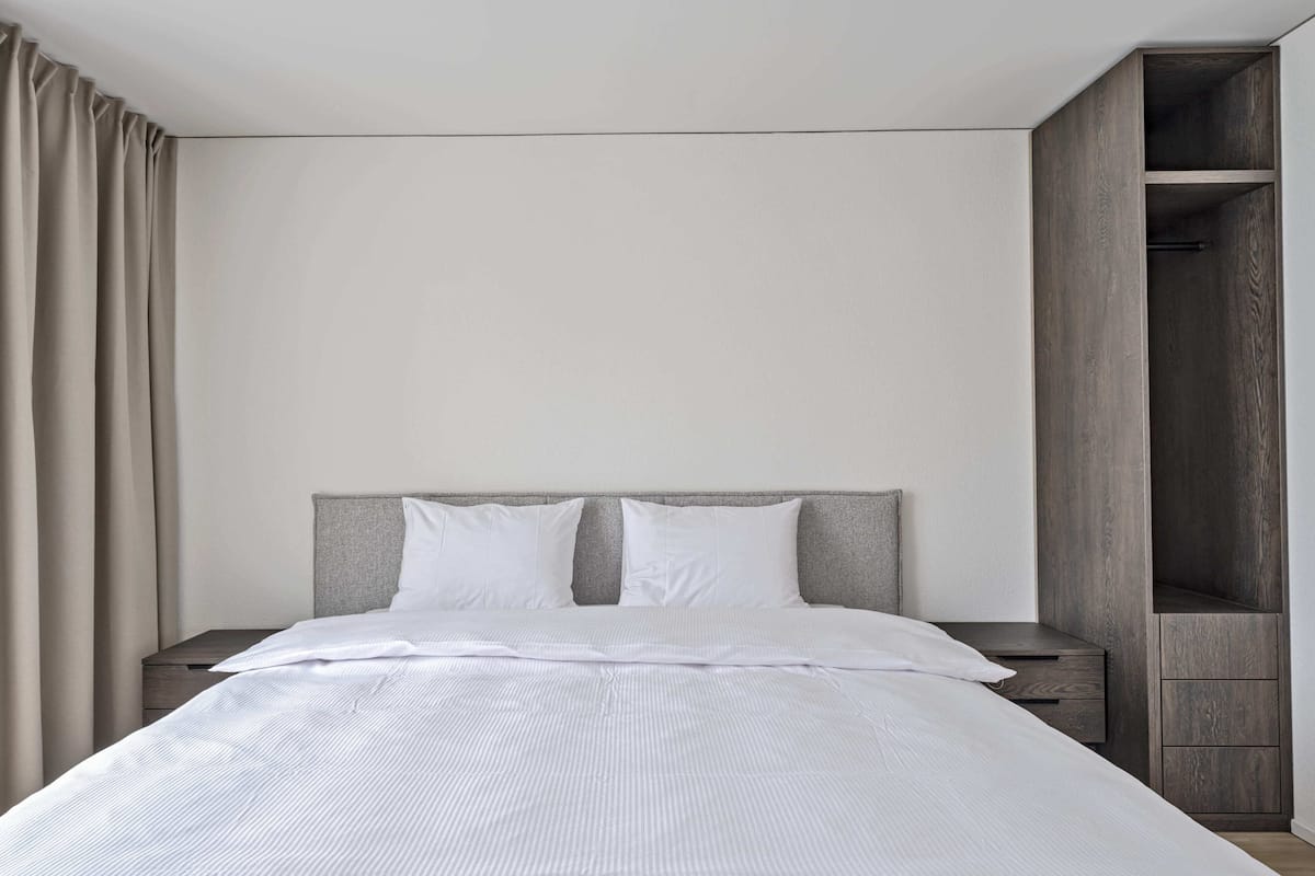 Residence Apartment | 1 camera, biancheria da letto di alta qualità, una cassaforte in camera