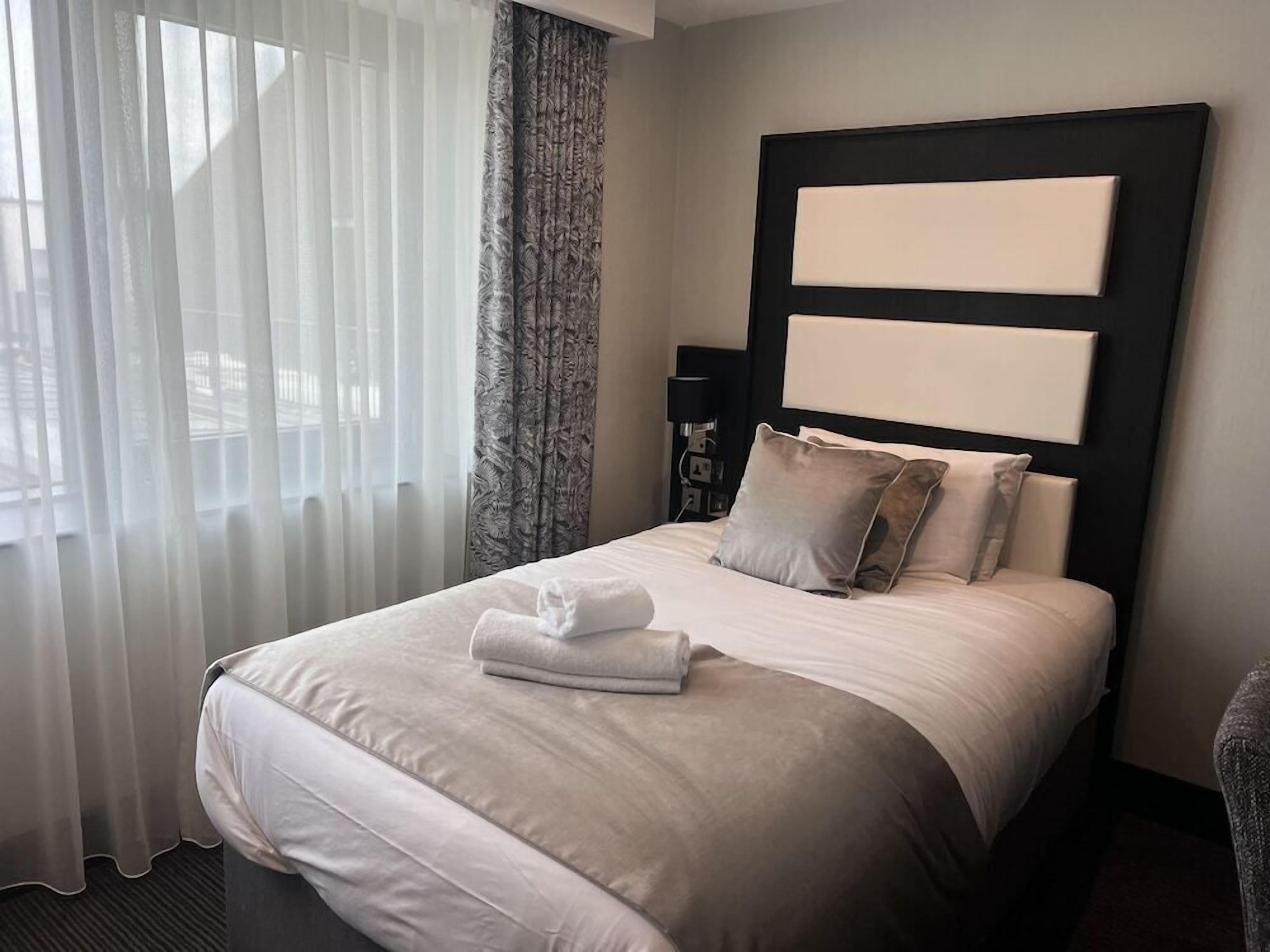 In-room safe, desk, laptop workspace, blackout drapes