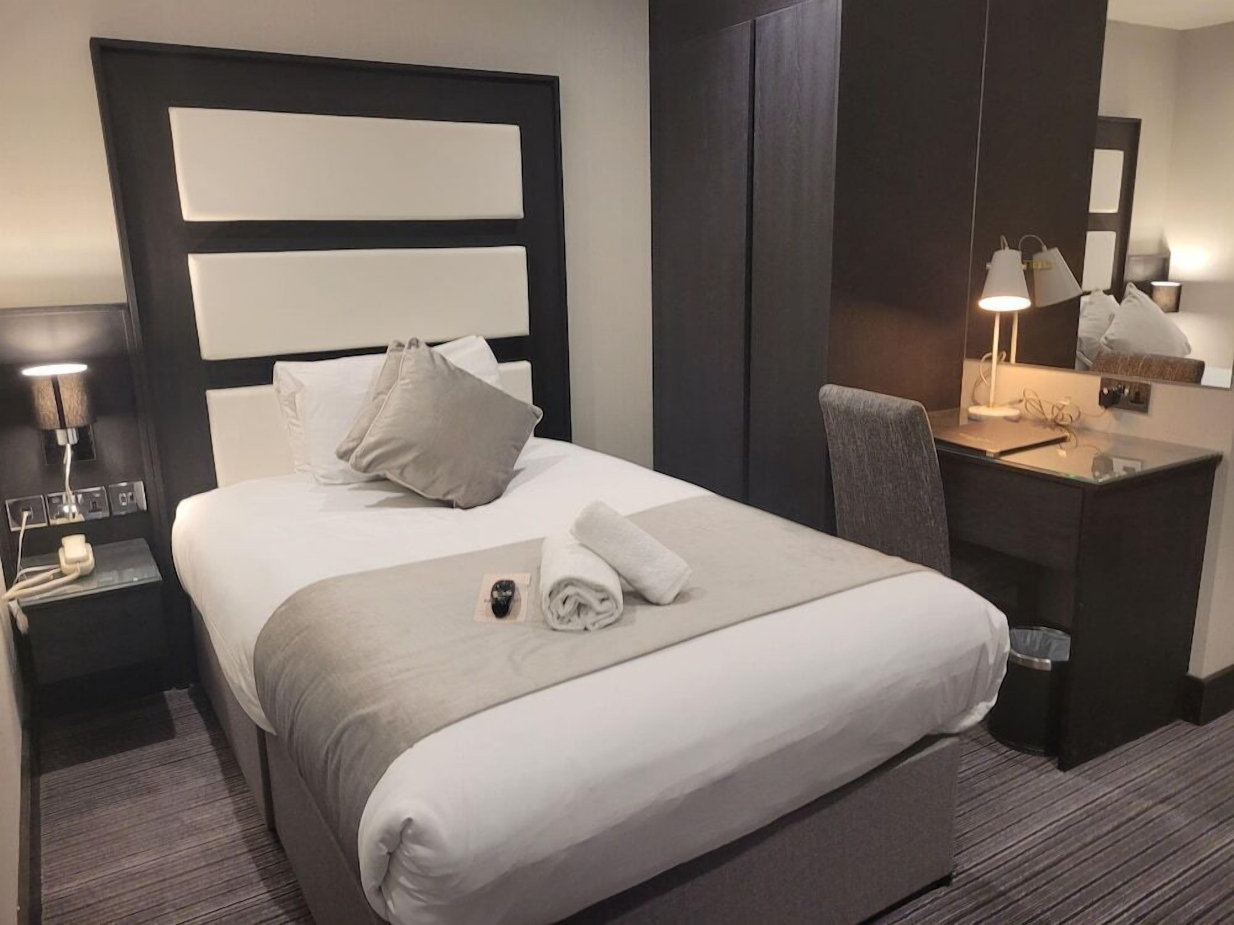 In-room safe, desk, laptop workspace, blackout drapes
