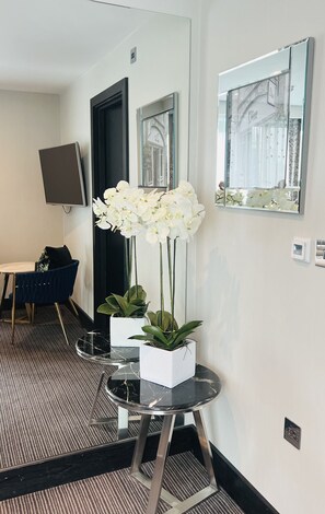 Junior Suite, Balcony | In-room safe, desk, laptop workspace, blackout drapes - Hatton Garden Hotel (London)