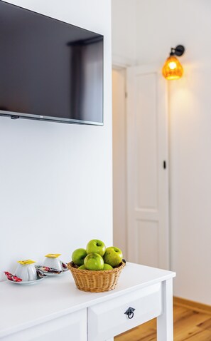 Free minibar, individually decorated, individually furnished, free WiFi - Caliza Alacati (Cesme)