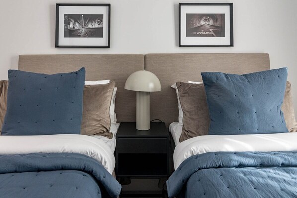 2 chambres, fer et planche à repasser, Wi-Fi, draps fournis