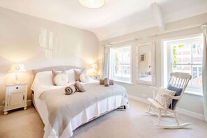 4 bedrooms, iron/ironing board, travel crib, free WiFi