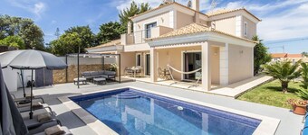 Villa Maya | 3 Bedrooms | Modern | Almancil