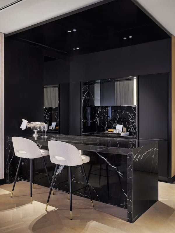 Studio Residence | Private kitchen | Full-size fridge, microwave, oven, dishwasher