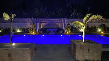 Piscina a l'aire lliure