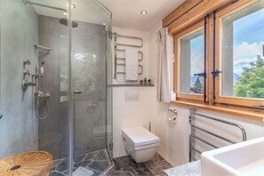 Hair dryer - Two bedroom apartment, recently renovated with great style.<br><br>The apartment is distributed as follo (Verbier)