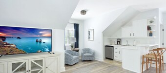 Island Attitude - 6 bed/5 bath home- Private Pool!