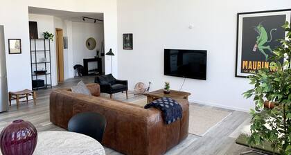 Loft Apartment + Zentral und Parkplatz + Altstadt Wandern Kanufahren