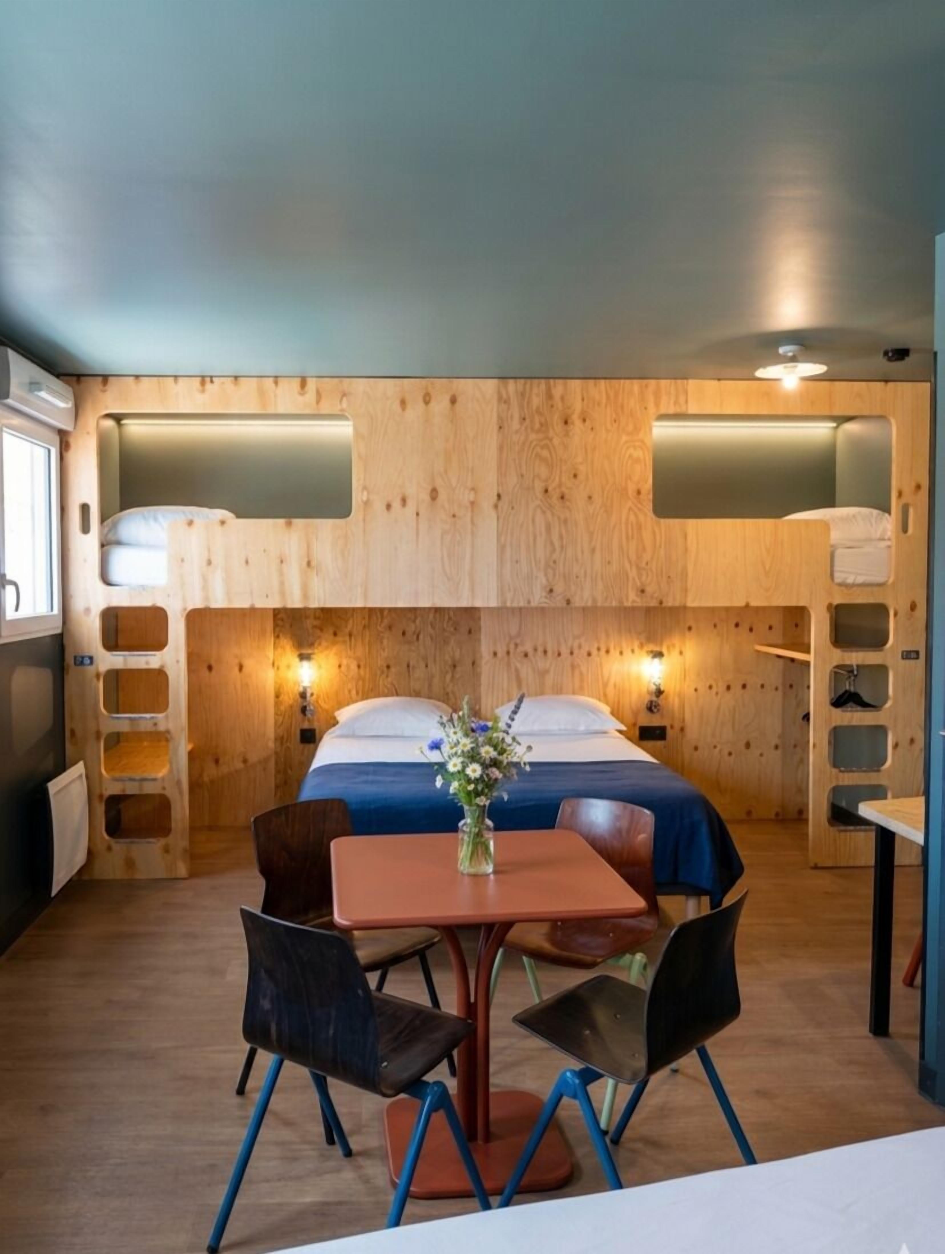 Eklo Famille 6 personnes | Espace de travail pour ordinateur portable, chambres insonorisées