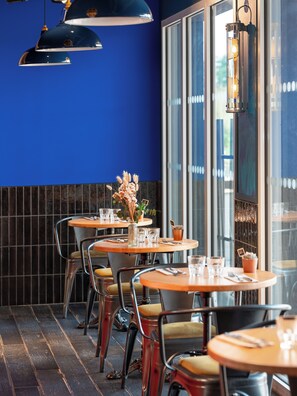 Café da manhã e jantar