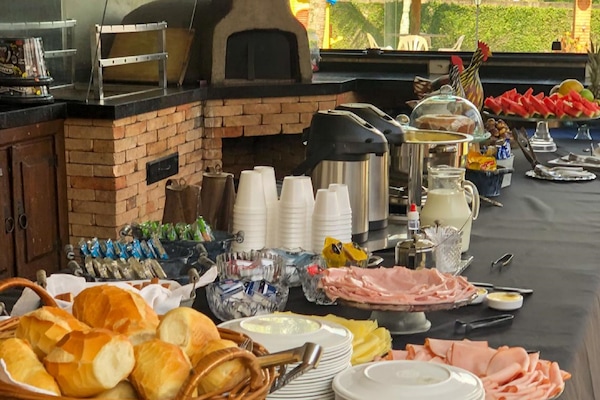 Free daily buffet breakfast