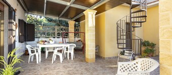 Haustierfreundliches Ferienhaus 'Nonna Tuzza' in Meeresnähe mit Terrasse und WLAN