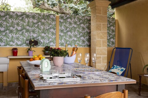 Maison de vacances "Nonna Tuzza" proche de la mer, avec terrasse et Wi-Fi.