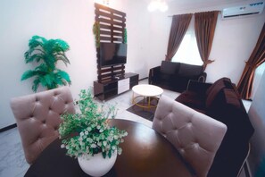 Superior Apartment | Living area - Mconyx Apartment (Lagos)