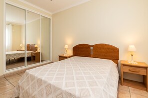 3 chambres, fer et planche Ă repasser, Wi-Fi, draps fournis