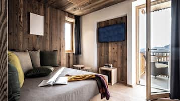 TV, caminetto, impianto stereo