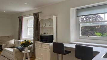 1 chambre, fer et planche Ă repasser, Wi-Fi gratuit, draps fournis