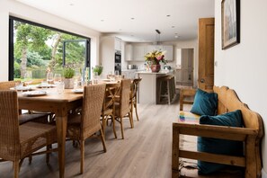 Dining - PARTRIDGE LODGE - A fabulous holiday home, sleeps 10, close to the Moors & Dales (Northallerton)