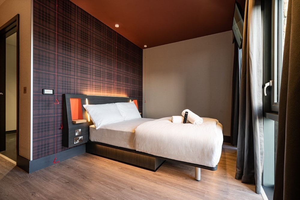 3 Star Hotels