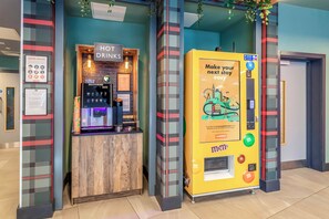 Reception - easyHotel Dublin City Centre (Dublin)