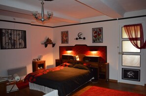 2 bedrooms, desk, free WiFi, bed sheets