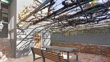 Basic House | Terrace/patio