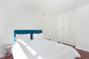 Casa básica | 3 quartos, Wi-Fi de cortesia