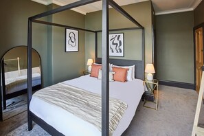 6 makuuhuonetta, työpöytä, silitysrauta/-lauta, ilmainen Wi-Fi