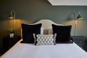 6 dormitoris, escriptori, planxa i posts de planxar i wifi gratuïta 