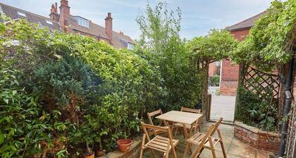 Host & Stay | Raven House