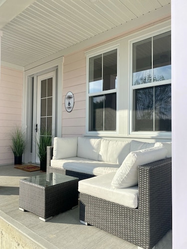 2026 JUST Released 8 Guest Beach House w/Arcade, Gym, Pool, Yard & pickleball