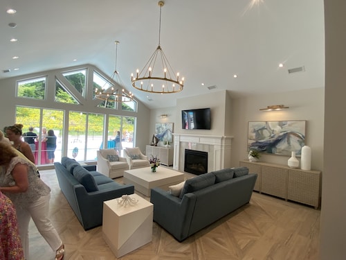 2026 JUST Released 8 Guest Beach House w/Arcade, Gym, Pool, Yard & pickleball