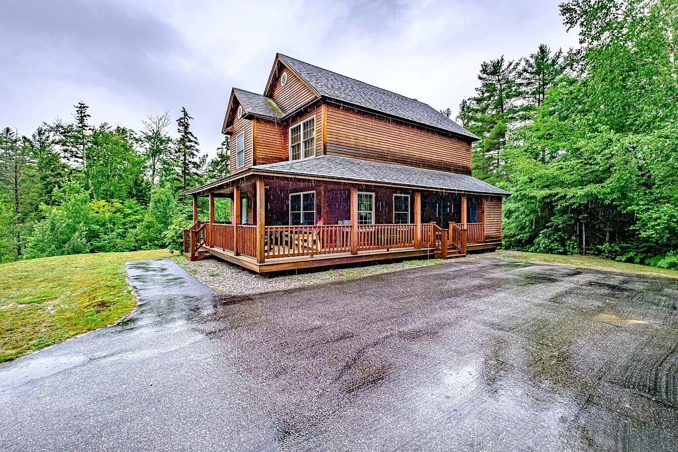 Ski chalet minutes from Sunday River and downtown Bethel.