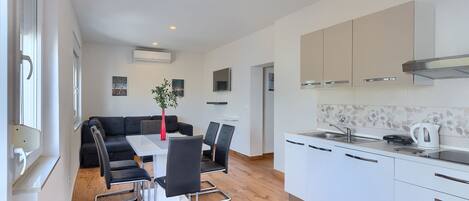 單棟房屋 | 私人廚房 | 雪櫃、微波爐、焗爐、爐具