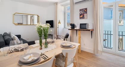 Modern Lisbon Apartments by SoulPlaces