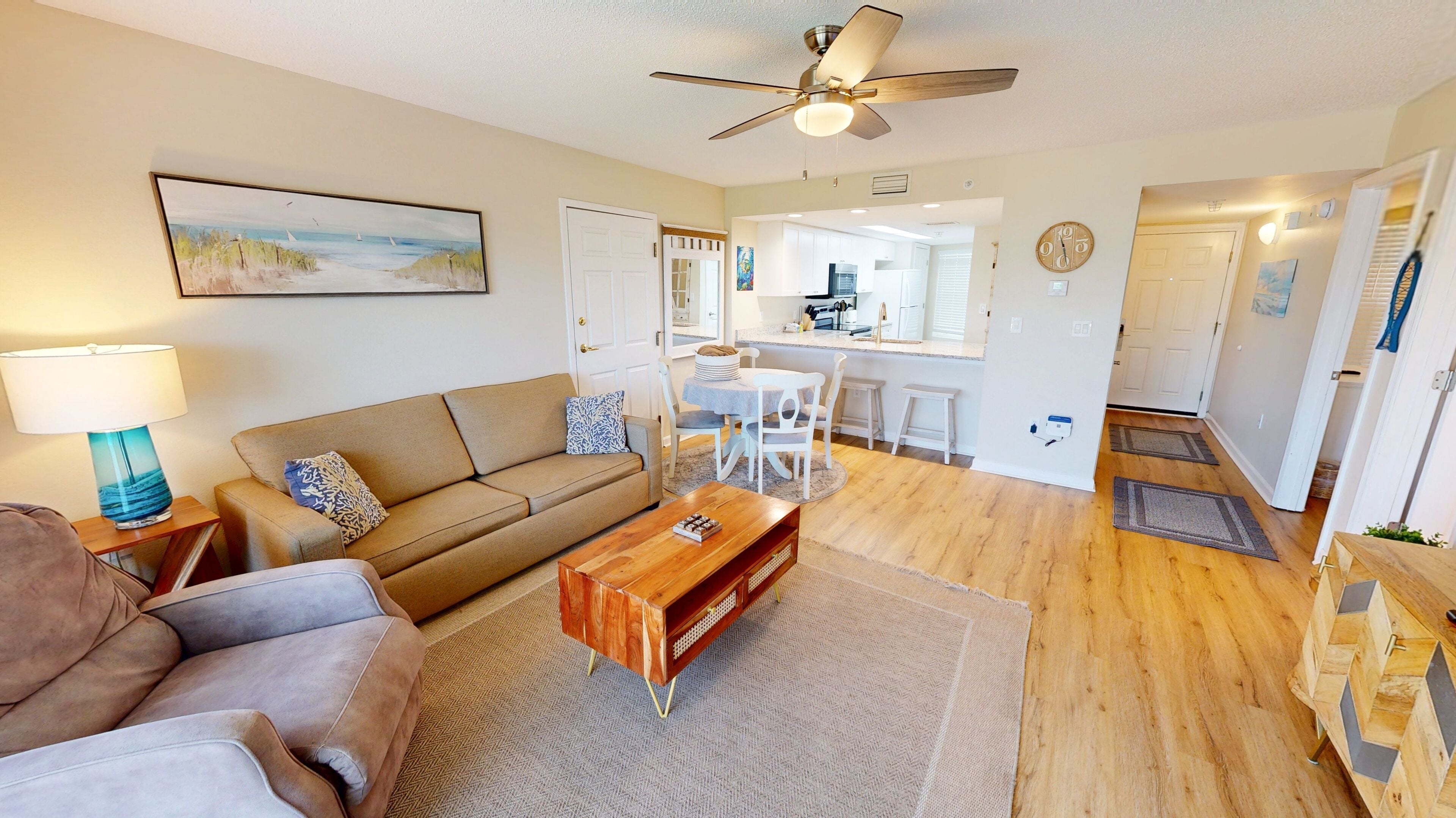 Condo, 2 Bedrooms | Living area