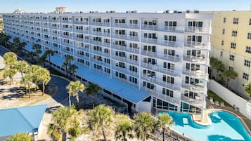 Condo, 2 Bedrooms | Exterior