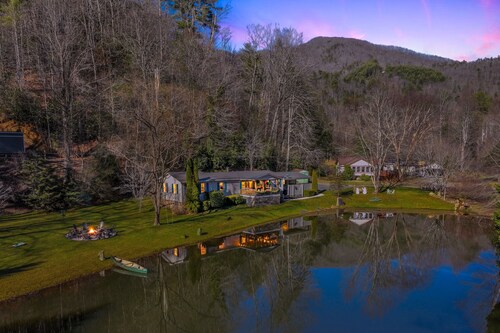 Twin Ponds Retreat-Pond/Hot Tub/Fire Pit/Game Room/Pet Friendly by RedAwning
