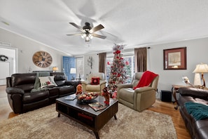House, 4 Bedrooms | Living area | Smart TV, streaming services - Twin Ponds Retreat-Pond/Hot Tub/Fire Pit/Game Room/Pet Friendly by RedAwning (Whittier)