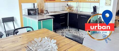 Fridge, stovetop, dishwasher, electric kettle