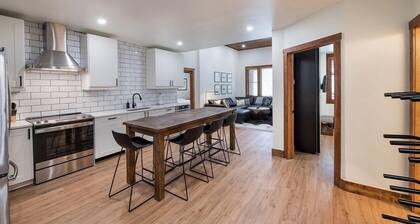 First Floor Condo Easy Access to Ski Adventure - Zephyr Mountain Lodge Premium-Rated 2100
