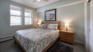 Condo, 1 phòng ngủ | 1 phòng ngủ, bàn ủi/dụng cụ ủi quần áo 