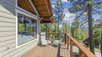 House, 3 Bedrooms | Property grounds