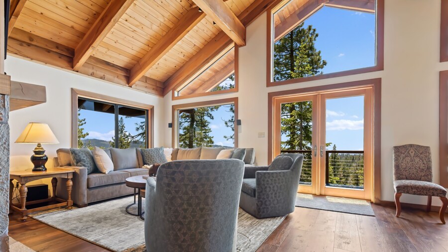 AMAZING VIEWS- MODERN HOME- SH #14 by Bear Valley Vacation Rentals