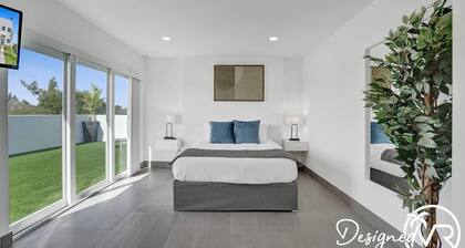 3-storey Home with Beautiful Lake View
