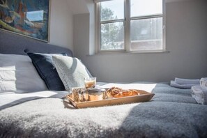 3 chambres, fer et planche à repasser, Wi-Fi, draps fournis