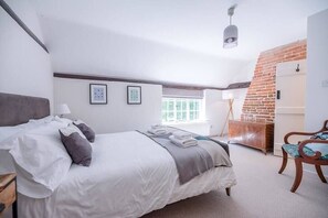 5 soverom, strykejern/-brett, reiseseng for barn og wi-fi