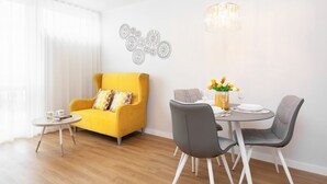 Living room - Studio Apartment Grzybowska City Center (Warsaw)