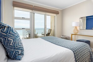 Superior Apartment | View from room - The Bay 804 (Cape Town)